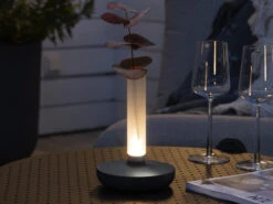 Konstsmide LED Außentischleuchte Und Blumenvase BIARRITZ Mit Akkubetrieb, Grau Höhe 20cm -Licht Welt Geschaft led aussentischleuchte und blumenvase biarritz mit 60