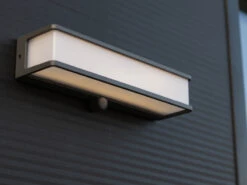 Lutec LED Solar Wandleuchte DOBLO Mit Bewegungsmelder, 35 X 9 Cm