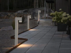 Konstsmide Moderne Pollerleuchte POLLUX In Weiß, Höhe 100cm 8 Konstsmide Moderne Pollerleuchte POLLUX In Weiß, Höhe 100cm -Licht Welt Geschaft moderne pollerleuchte pollux in weiss hoehe 100cm 3