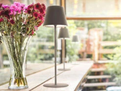 FHL Easy Outdoor Akku Tischlampe COSENZA Grau Ohne Kabel - LED & RGB - Höhe 38cm