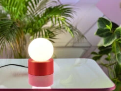 Reality Leuchten Retro Tischleuchte COUNTESS On-off Touch, Glaskugel Weiß, Rot Ø12cm