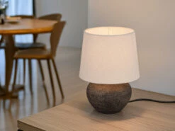 Reality Leuchten Rustikale Keramik Tischleuchte LOU Braun Stoffschirm In Beige, Ø 18cm Höhe 25cm